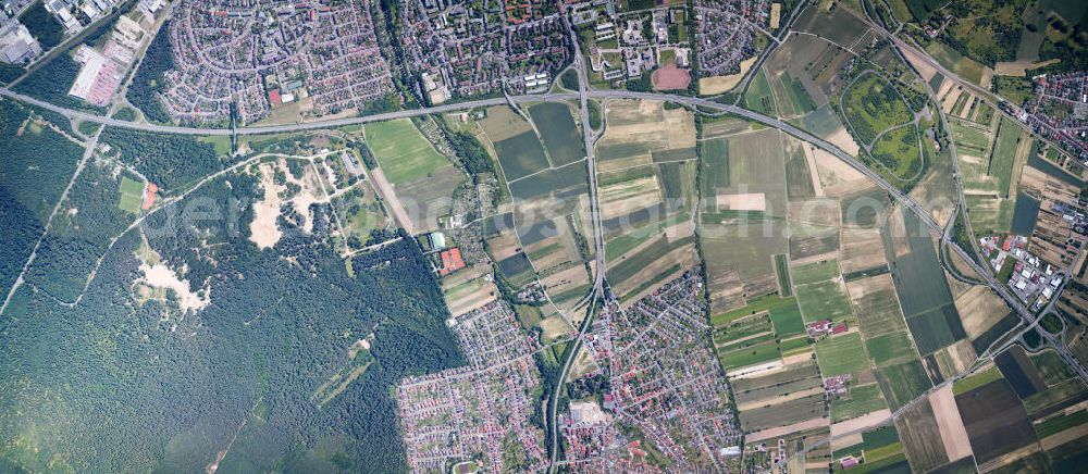 Vertical aerial photograph Dudenhofen - Vertical aerial photograph of the city of Speyer and Dudenhofen West and surrounding area in Rhineland-Palatinate. In the satellite view of the course the B9