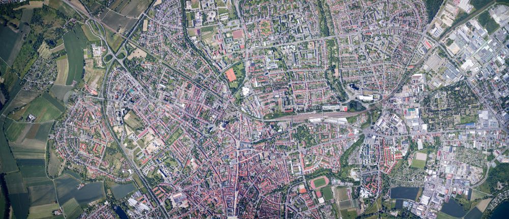 Vertical aerial photograph Speyer - Vertical aerial photograph of the city of Speyer in south - north - the direction in Rhineland-Palatinate. In the satellite perspective, the area around the railway station and the old town at the Speyer Cathedral