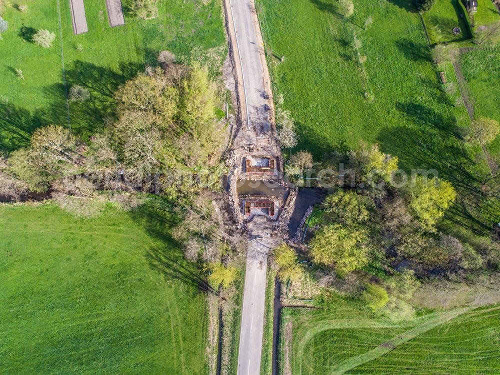 Vertical aerial photograph Planetal - Vertical aerial view from the satellite perspective of the New construction of the bridge structure Plane in Ziezow in the state Brandenburg, Germany