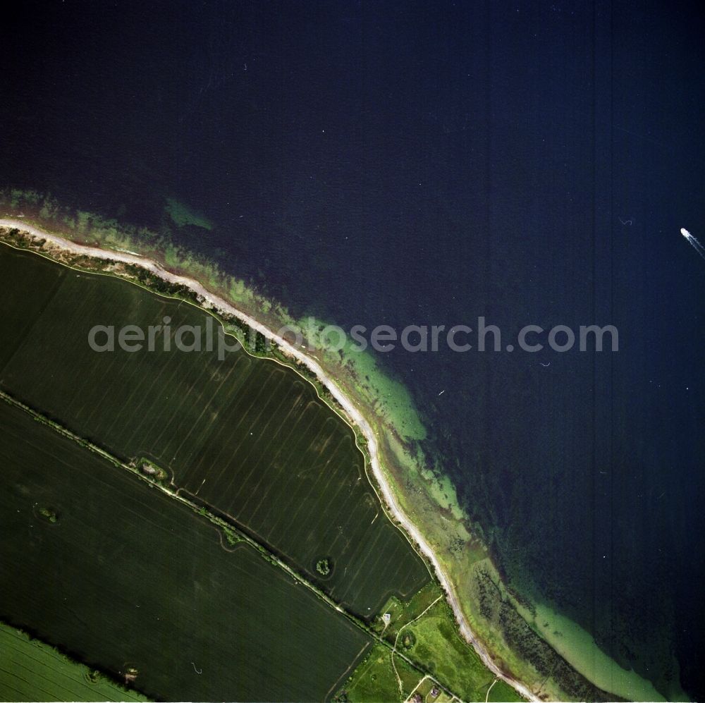 Vertical aerial photograph Ostseebad Boltenhagen - Sattelite view - Townscape on the seacoast of the Baltic Sea in Ostseebad Boltenhagen in the state Mecklenburg - Western Pomerania