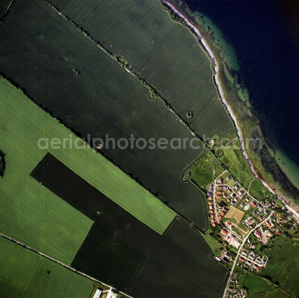 Vertical aerial photograph Ostseebad Boltenhagen - Sattelite view - Townscape on the seacoast of the Baltic Sea in Ostseebad Boltenhagen in the state Mecklenburg - Western Pomerania