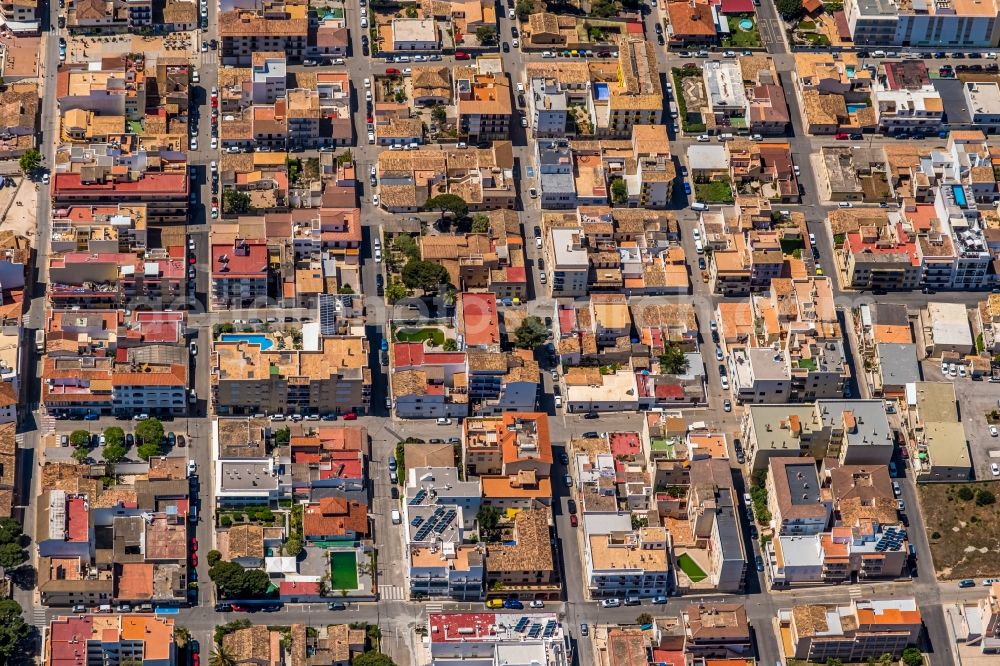 Vertical aerial photograph Es Pelats - Vertical aerial view from the satellite perspective of the holiday house plant of the park on Carrer de ses Monges in Es Pelats in Balearic island of Mallorca, Spain