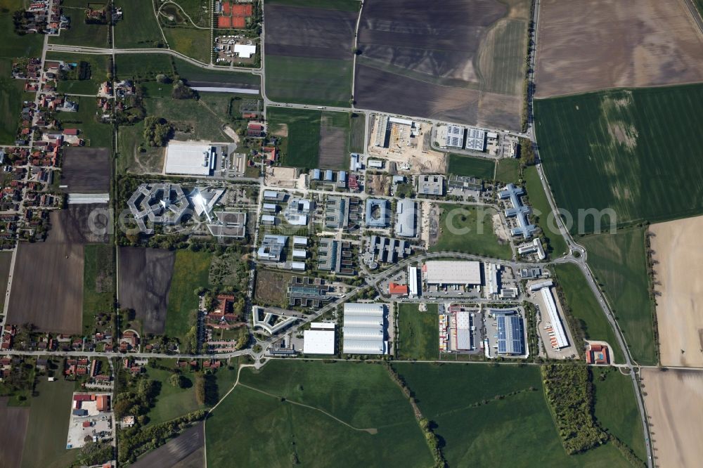 Vertical aerial photograph Hallbergmoos - Vertical aerial view from the satellite perspective of the Industrial estate and company settlement Nord-West 3 along the Ludwigstrasse in Hallbergmoos in the state Bavaria