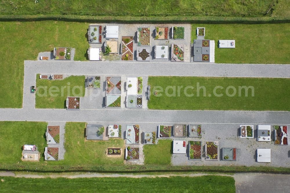 Vertical aerial photograph Sankt Vith - Vertical aerial view from the satellite perspective of the Grave rows on the grounds of the cemetery Lommersweiler in Sankt Vith in Wallonie, Belgium