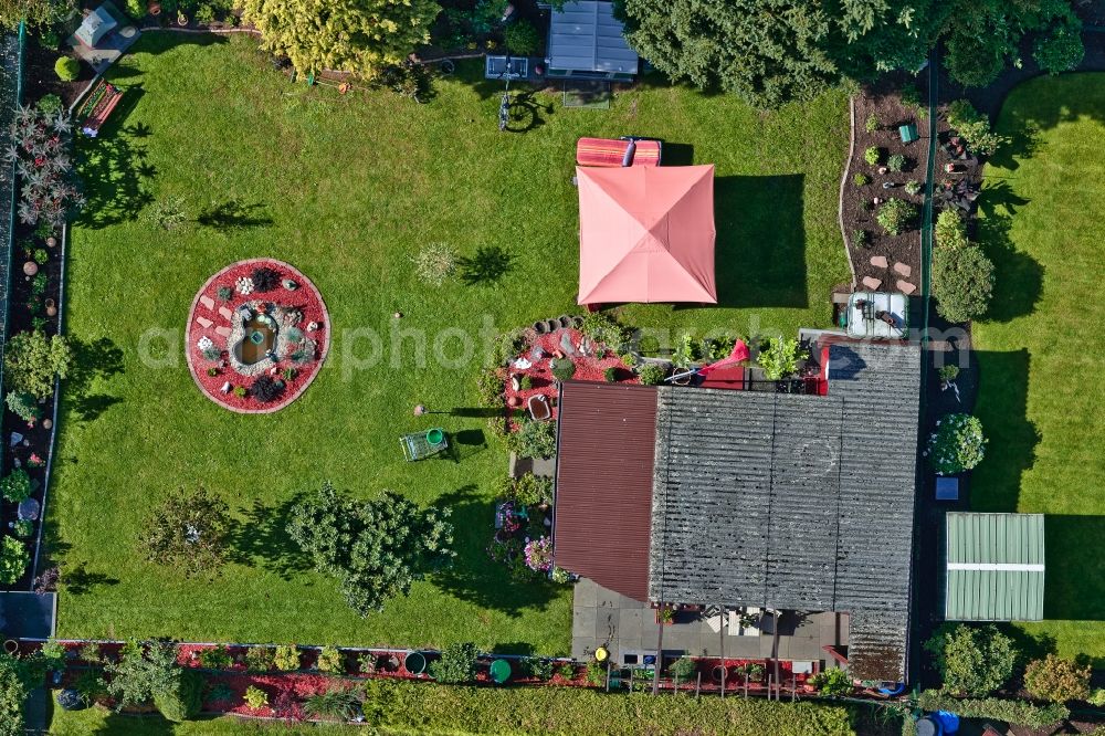 Vertical aerial photograph Köln - Vertical aerial view from the satellite perspective of a garden colony in the district Hoenningen in Cologne in the state North Rhine-Westphalia, Germany