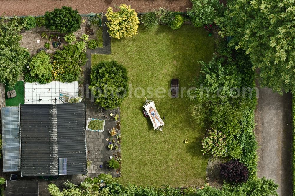 Vertical aerial photograph Köln - Vertical aerial view from the satellite perspective of a garden colony in the district Hoenningen in Cologne in the state North Rhine-Westphalia, Germany