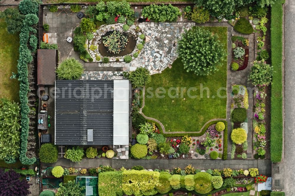 Vertical aerial photograph Köln - Vertical aerial view from the satellite perspective of a garden colony in the district Hoenningen in Cologne in the state North Rhine-Westphalia, Germany