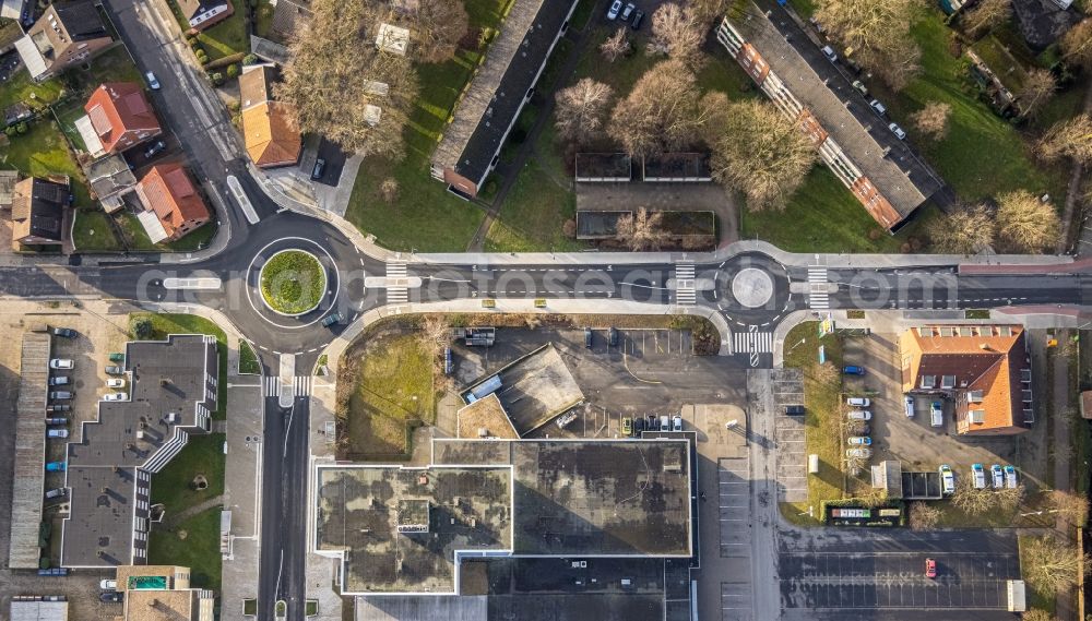 Vertical aerial photograph Hamm - Vertical aerial view from the satellite perspective of the traffic management of the roundabout road of Friedrich-Ebert-Strasse - Rautenstrauchstrasse in the district Bockum-Hoevel in Hamm at Ruhrgebiet in the state North Rhine-Westphalia, Germany