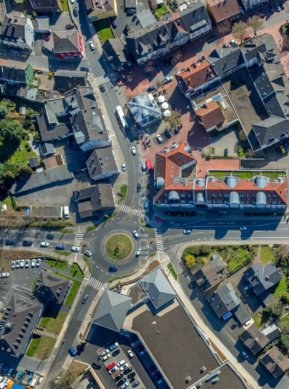 Vertical aerial photograph Witten - Vertical aerial view from the satellite perspective of the traffic management of the roundabout road Vormholzer Strasse - Wittener Strasse in the district Herbede in Witten in the state North Rhine-Westphalia, Germany