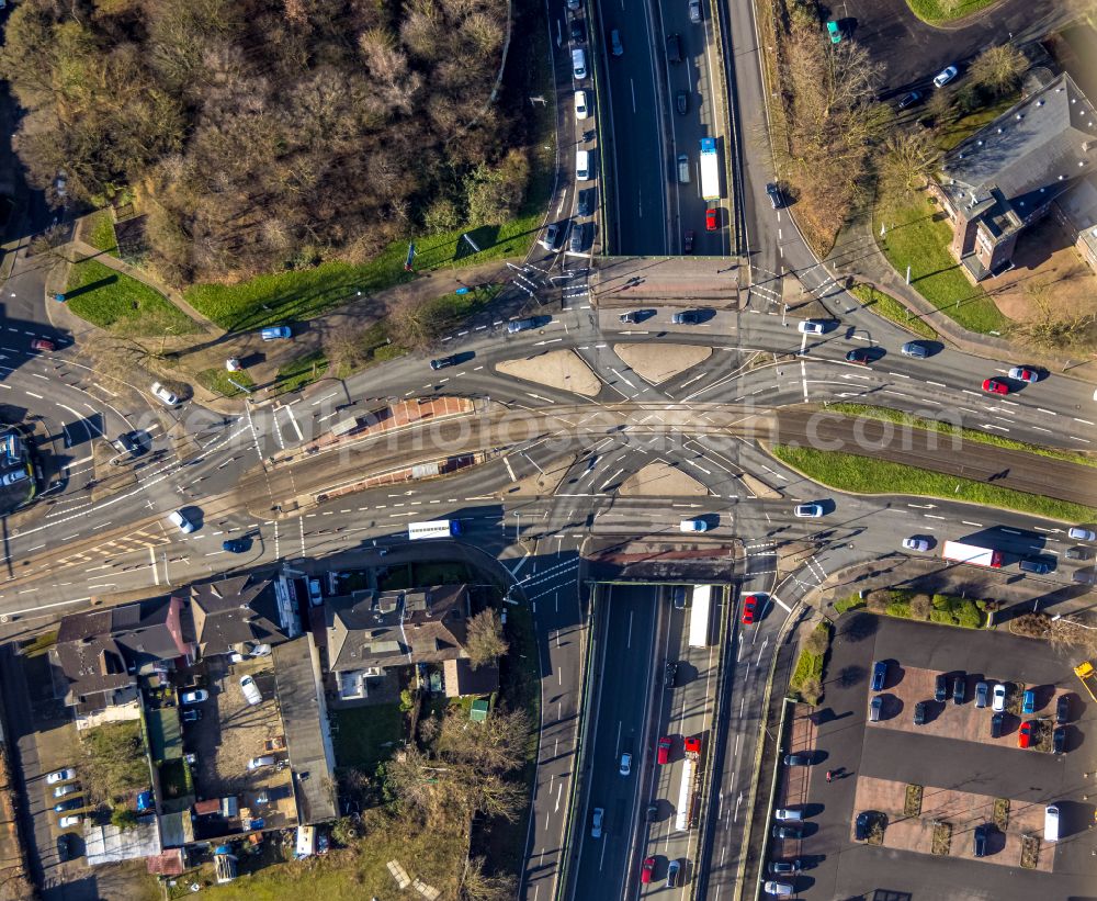 Vertical aerial photograph Bochum - Vertical aerial view from the satellite perspective of the road over the crossroads on Bodelschwinghplatz in the district Hamme in Bochum at Ruhrgebiet in the state North Rhine-Westphalia, Germany