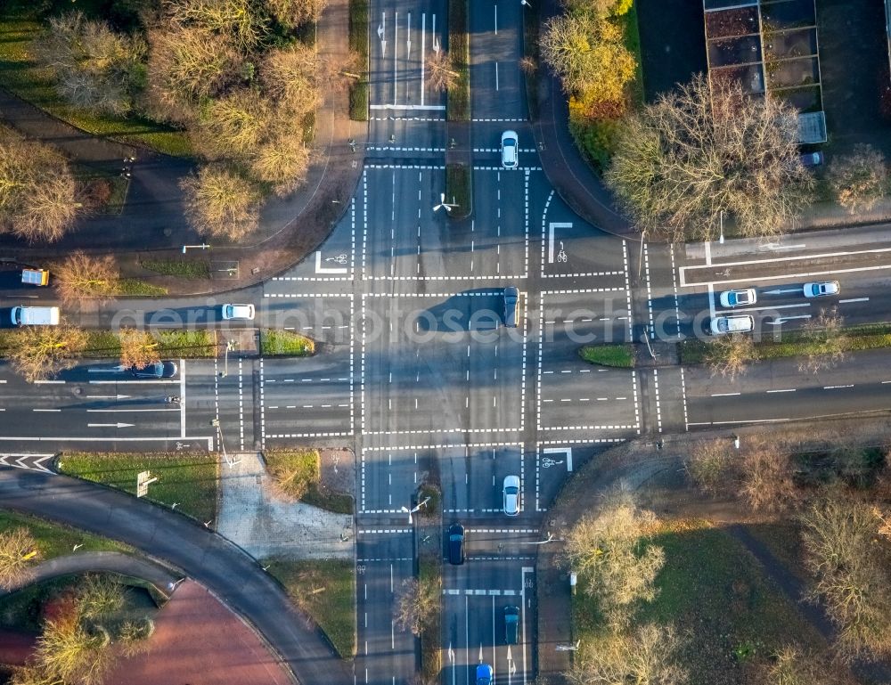 Vertical aerial photograph Gladbeck - Vertical aerial view from the satellite perspective of the road over the crossroads Muehlenstrasse corner Sandstrasse - Konrad-Adenauer-Allee in Gladbeck in the state North Rhine-Westphalia, Germany