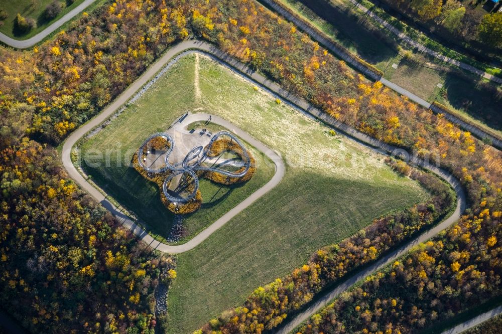 Vertical aerial photograph Duisburg - Vertical aerial view from the satellite perspective of the Outdoor art- installation Tiger & Turtle in Duisburg in the state North Rhine-Westphalia