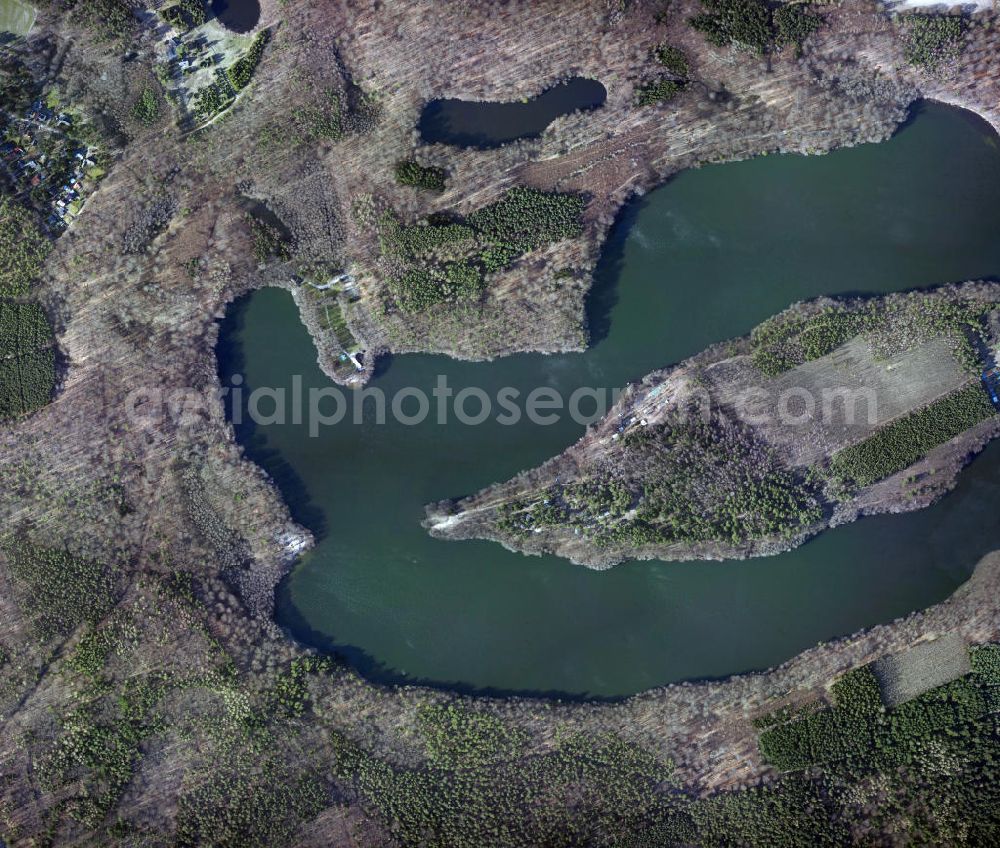 Vertical aerial photograph Wandlitz - Vertical aerial photo above the Liebnitz lake near Wandlitz. The island Großer Werder is accessible by a ferry ship. On the island is a camping ground