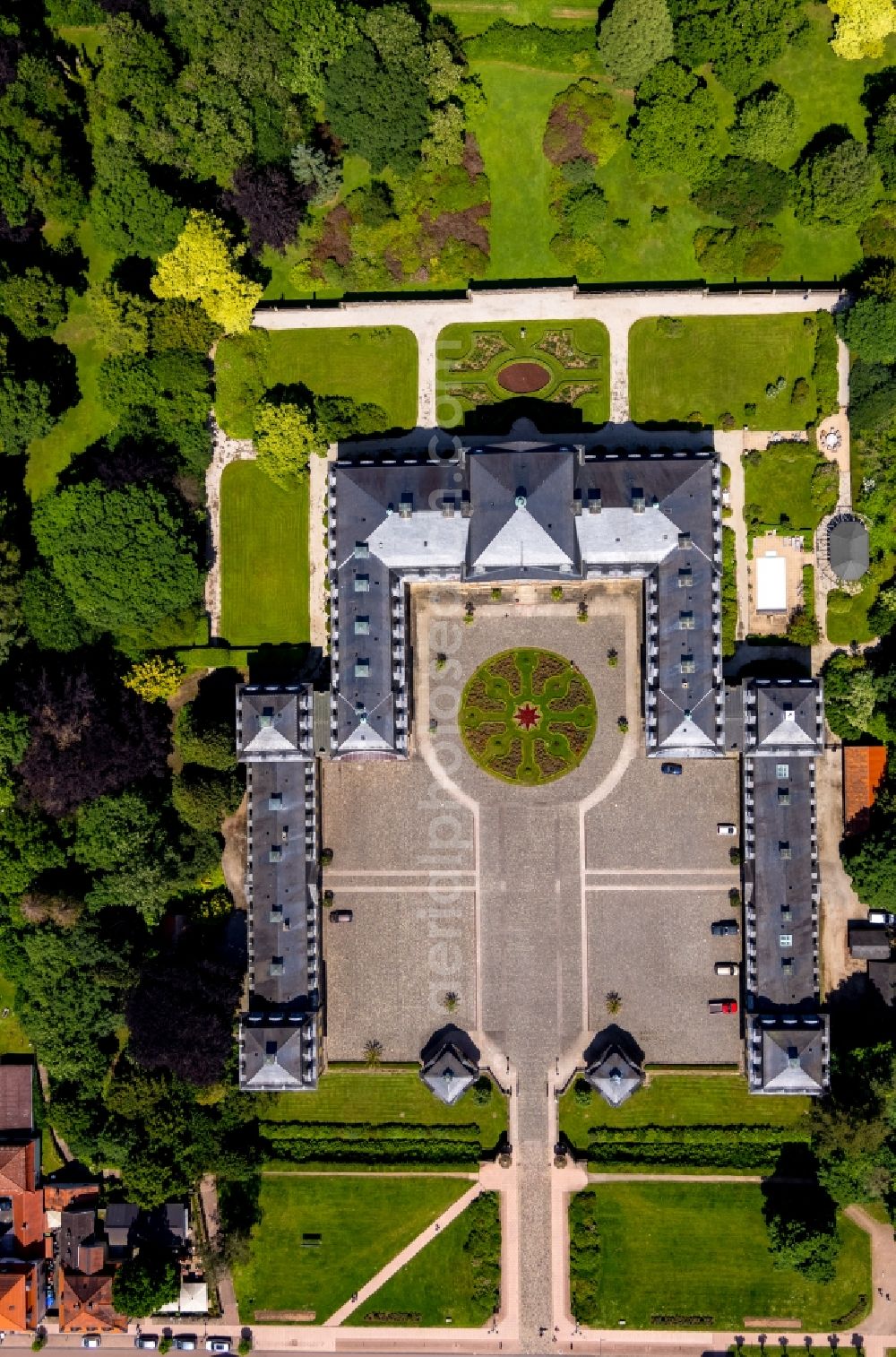 Vertical aerial photograph Bad Arolsen - Vertical aerial view from the satellite perspective of the palace Schloss Arolsen on Schlossstrasse in Bad Arolsen in the state Hesse, Germany