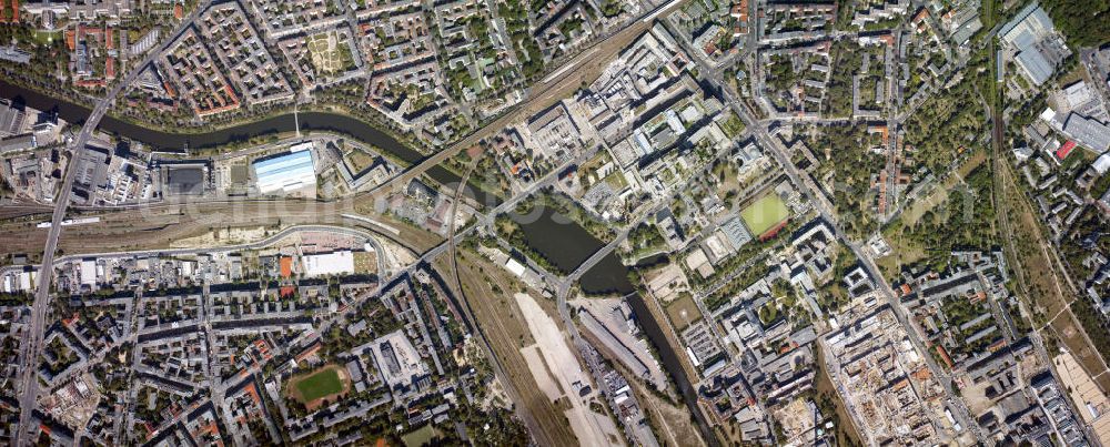 Vertical aerial photograph Berlin - Senkrechtaufnahme - Senkrechtluftbild vom Spreeuferbereich Perleberger Strasse / Fennstrasse, Quitzowstrasse / Heidestrasse in Berlin- Moabit