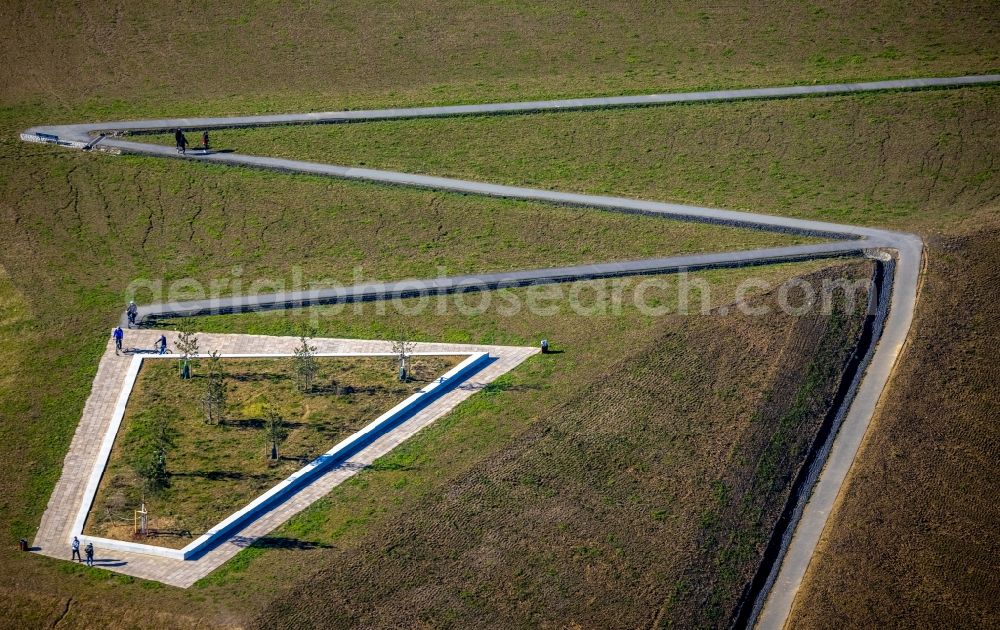 Vertical aerial photograph Gelsenkirchen - Vertical aerial view from the satellite perspective of the layout of a new park with paths and green areas in the district Hassel in Gelsenkirchen at Ruhrgebiet in the state North Rhine-Westphalia, Germany