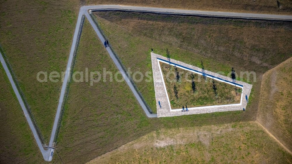 Vertical aerial photograph Gelsenkirchen - Vertical aerial view from the satellite perspective of the layout of a new park with paths and green areas in the district Hassel in Gelsenkirchen at Ruhrgebiet in the state North Rhine-Westphalia, Germany