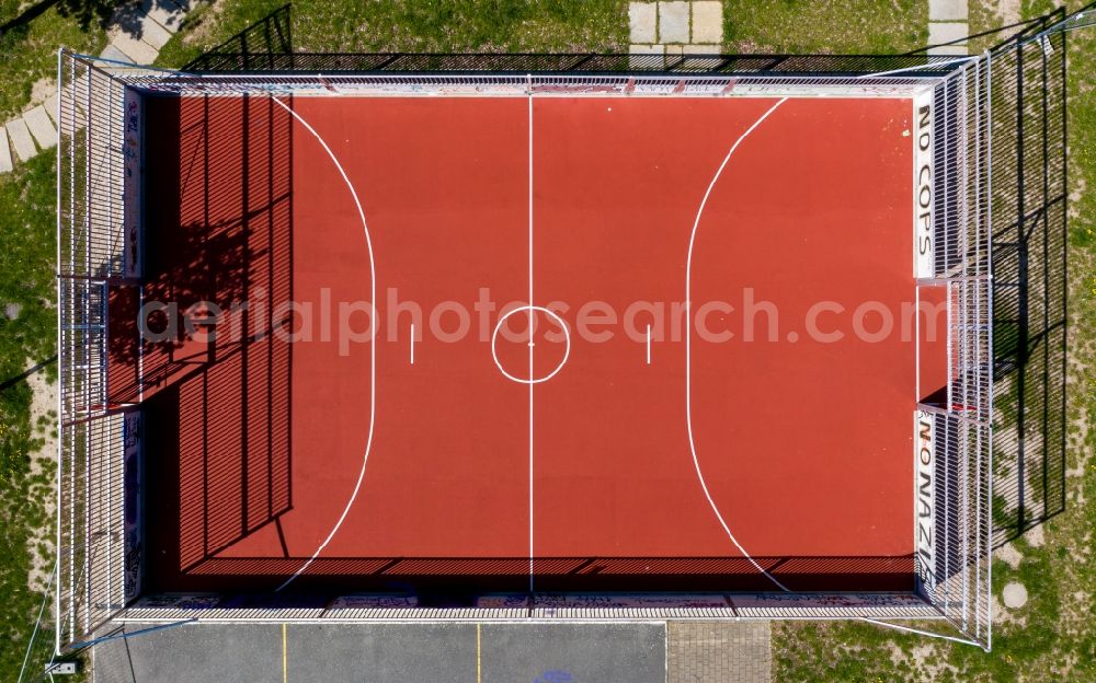 Vertical aerial photograph Chemnitz - Vertical aerial view from the satellite perspective of the tennis court sports field and Bolzplatz on place Konkordiapark in Chemnitz in the state Saxony, Germany