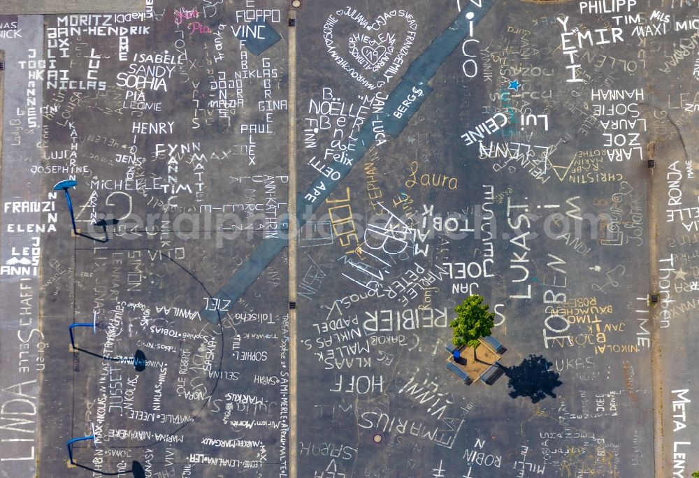 Vertical aerial photograph Rheinberg - Vertical aerial view from the satellite perspective of the school building of the Amplonius-Gymnasium Rheinberg on Dr.-Aloys-Wittrup-Strasse in Rheinberg in the state North Rhine-Westphalia, Germany