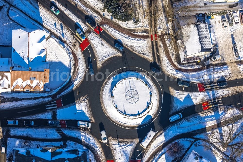 Vertical aerial photograph Unna - Vertical aerial view from the satellite perspective of the traffic management of the roundabout road on Hansastrasse, Kantstrasse, Viktoriastrasse, Platanenallee and Friedrich-Ebert-Strasse in Unna at Ruhrgebiet in the state North Rhine-Westphalia, Germany