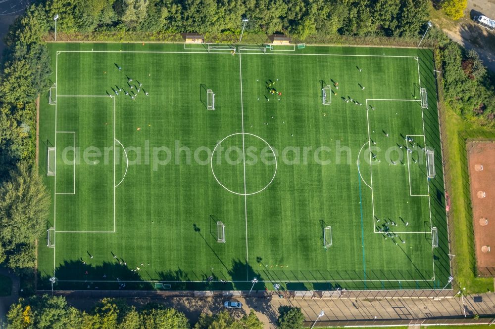 Vertical aerial photograph Bochum - Vertical aerial view from the satellite perspective of the Participants of the training at the sport area VfL Bochum 1848 Fussballgemeinschaft e. V. on Castroper Strasse in Bochum in the state North Rhine-Westphalia, Germany