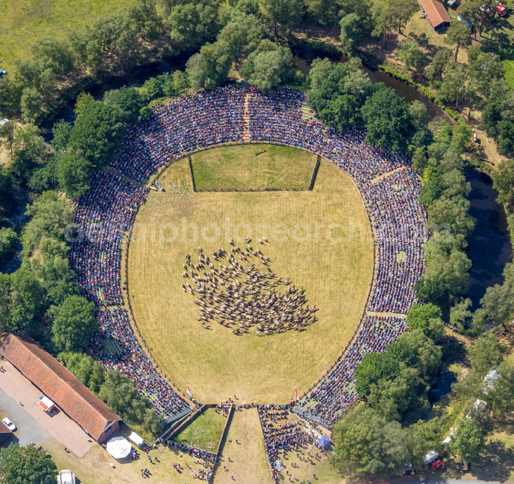 Vertical aerial photograph Merfeld - Vertical aerial view from the satellite perspective of the sports facility grounds of the Arena Wildpferdearena in Merfeld in the state North Rhine-Westphalia, Germany