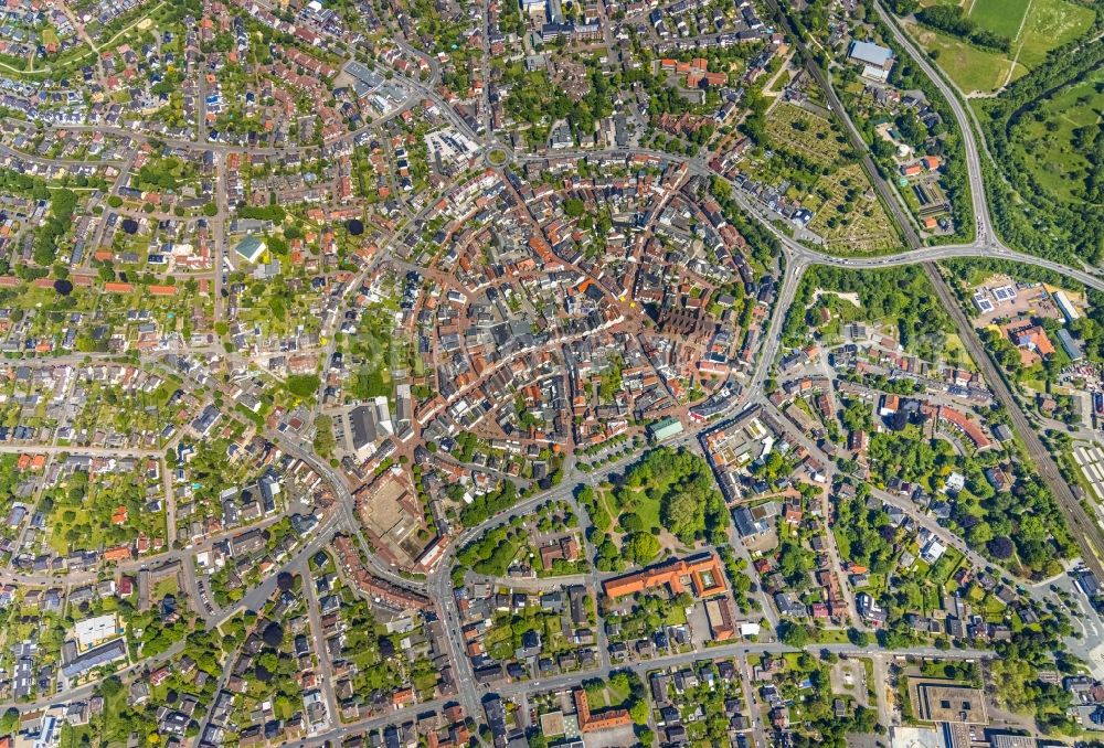 Vertical aerial photograph Haltern am See - Vertical aerial view from the satellite perspective of the city view on down town in Haltern am See in the state North Rhine-Westphalia, Germany