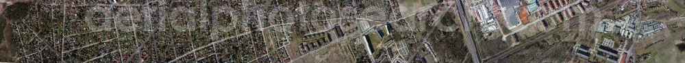 Vertical aerial photograph Bernau - Vertical Aerial photo of the districts Friedenstal with its gardens and family homes, and Mahlbusen with the former bakery Wendeln and the Sportforum. The local district Schönow is on the left