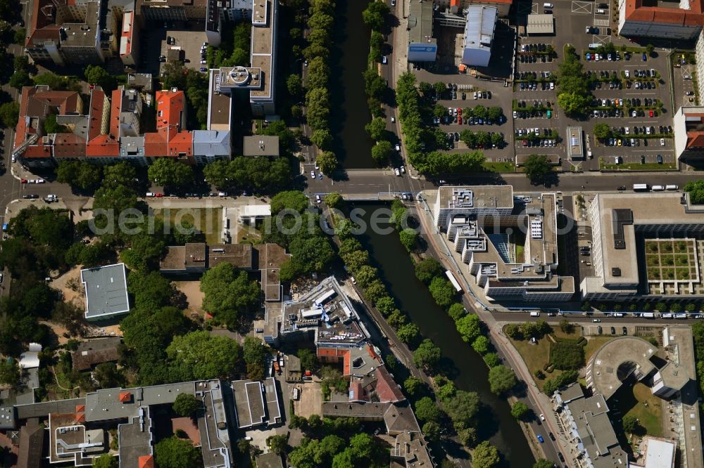 Vertical aerial photograph Berlin - Vertical aerial view from the satellite perspective of the city center in the downtown area on the banks of river course of Landwehrkanal on Reichpietschufer - Kluckstrasse - Stauffenbergstrasse in the district Tiergarten in Berlin, Germany