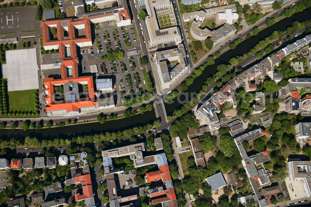 Vertical aerial photograph Berlin - Vertical aerial view from the satellite perspective of the city center in the downtown area on the banks of river course of Landwehrkanal on Reichpietschufer - Kluckstrasse - Stauffenbergstrasse in the district Tiergarten in Berlin, Germany