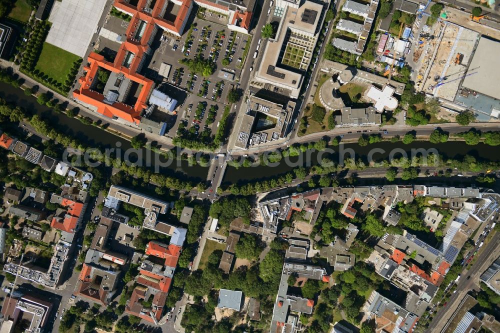 Vertical aerial photograph Berlin - Vertical aerial view from the satellite perspective of the city center in the downtown area on the banks of river course of Landwehrkanal on Reichpietschufer - Kluckstrasse - Stauffenbergstrasse in the district Tiergarten in Berlin, Germany