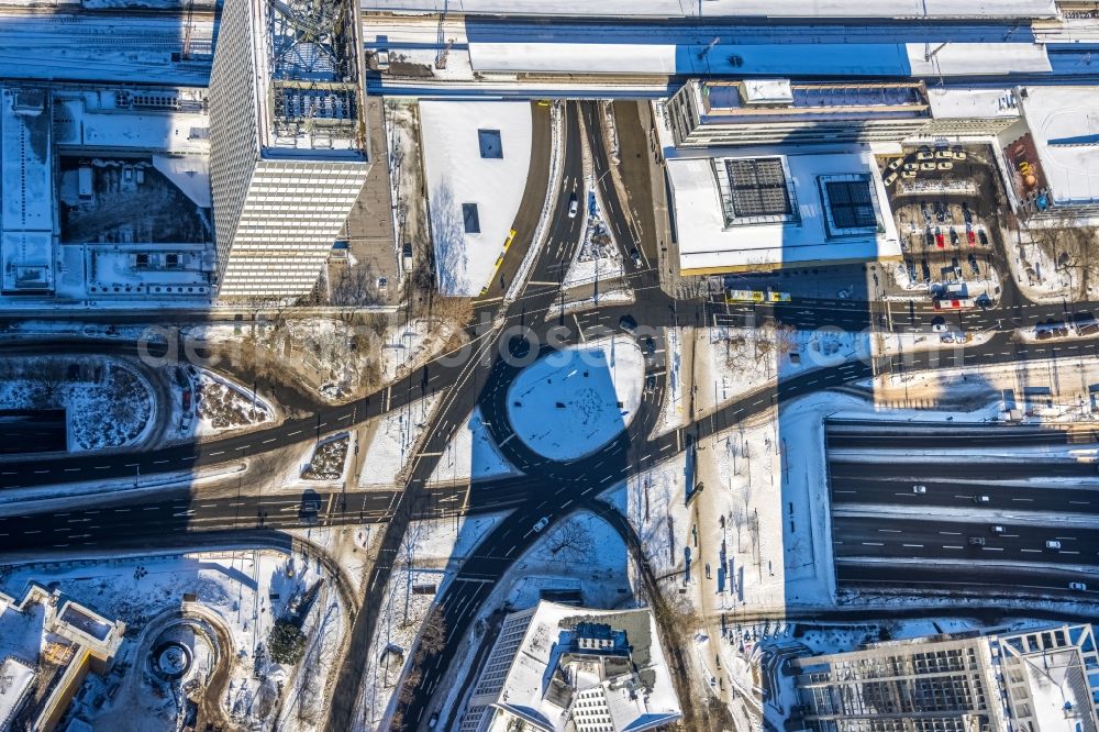 Vertical aerial photograph Essen - Vertical aerial view from the satellite perspective at the intersection at Platz Freiheit in the district Suedviertel in Essen in the state North Rhine-Westphalia, Germany