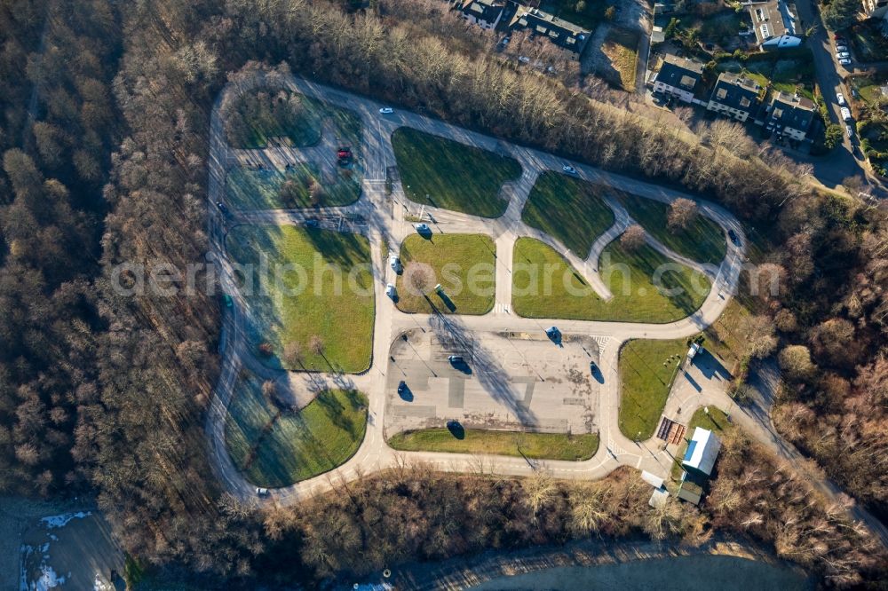 Vertical aerial photograph Essen - Vertical aerial view from the satellite perspective of the test track and practice area for training in the driving safety center Verkehrswacht Essen e.V. Verkehrsuebungsplatz Am Schacht Hubert in the district Frillendorf in Essen in the state North Rhine-Westphalia, Germany