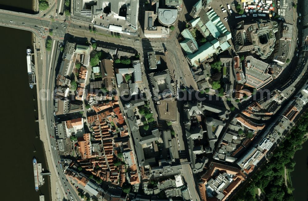 Vertical aerial photograph Bremen - Vertical aerial view of the site of the old town in the center of Bremen. The recording was flown with a 200-megapixel digital camera type UltraCam-X Prime