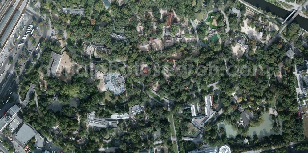 Vertical aerial photograph Berlin - Vertical aerial view of the site of the Berlin Zoo in Berlin - Charlottenburg