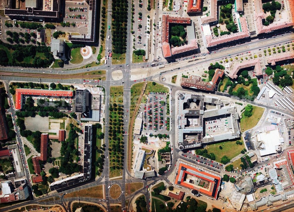 Vertical aerial photograph Dresden - Vertical view historical Old Town area with the Church of Our Lady in the city centre in Dresden in the federal state Saxony