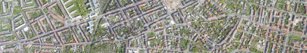 Vertical aerial photograph Leipzig - Vertical aerial view of the residential areas at the Georg-Schumann-Straße, Cherry Mountain Road, in the Leipzig district Faradaystraße Möckern